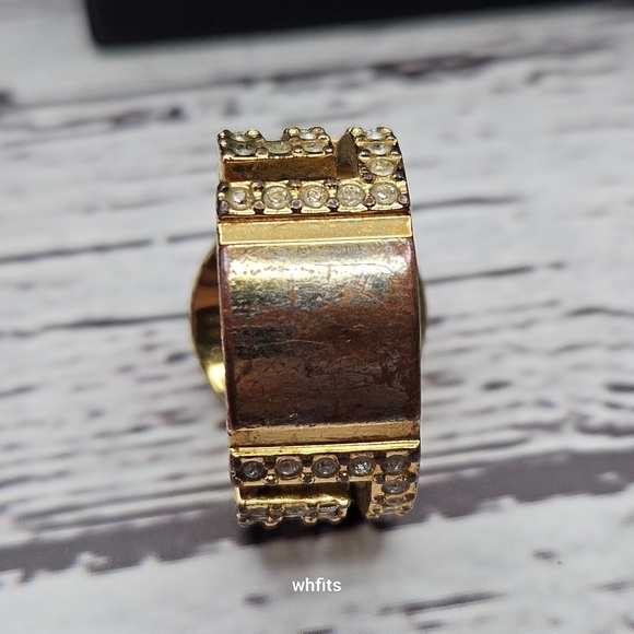 Vintage Versace Medusa gold tone and Rhinestone Ring with original box and tag - Picture 3 of 7